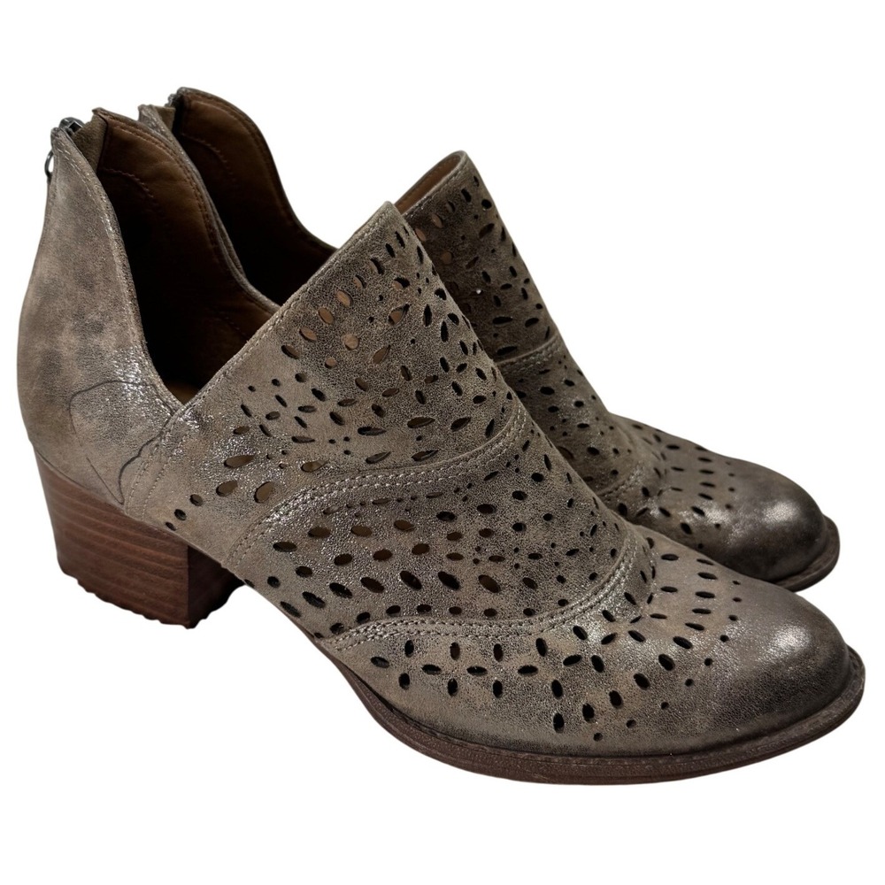 Sofft Wyoming Perforated Leather Ankle Booties Womens 7.5M Bronze Metallic Boho
